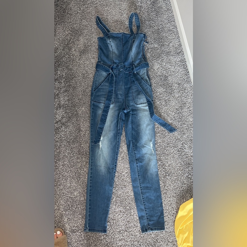 Bebe jumpsuit size 29 medium